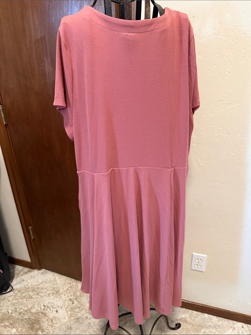 torrid Rose-Pink V-Neck Button-Front Midi Dress - Picture 6 of 7